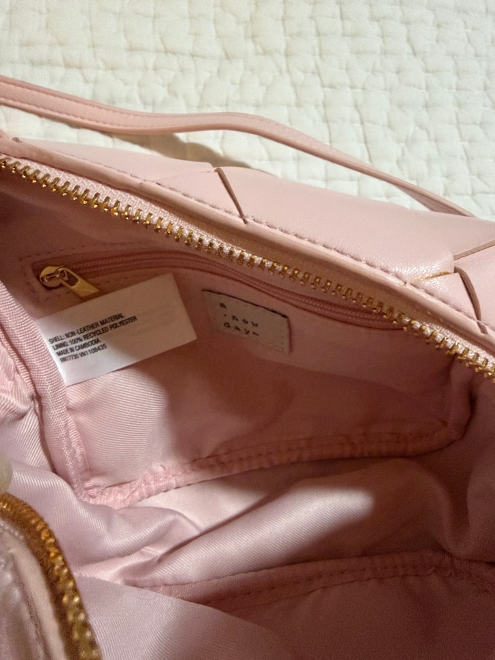 A New Day Blush Pink Woven Crossbody Bag - Picture 4 of 5